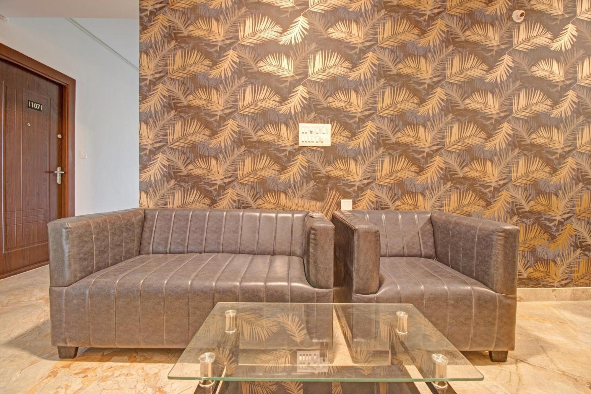 Super Collection O Petals Otium Business Hotel Bangalore Exterior foto